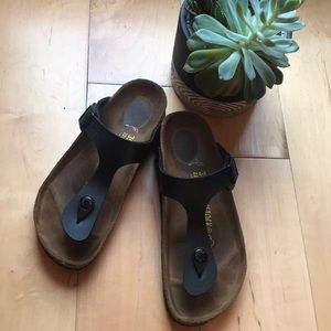 Black Leather Gizeh Birkenstocks
